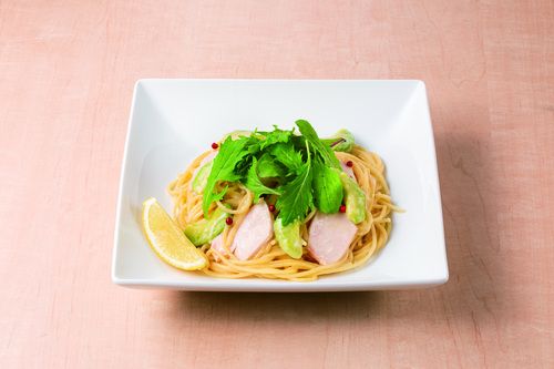 チキンとアボカドのレモンクリームパスタ